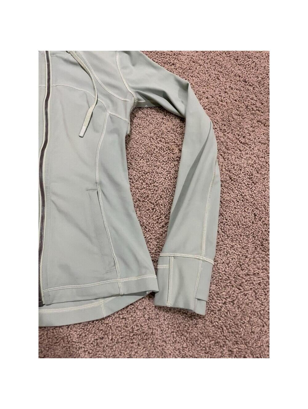 Lululemon Nulu Hooded Define Jacket Pastel Green Size 4 Full Zip - Picture 2 of 14